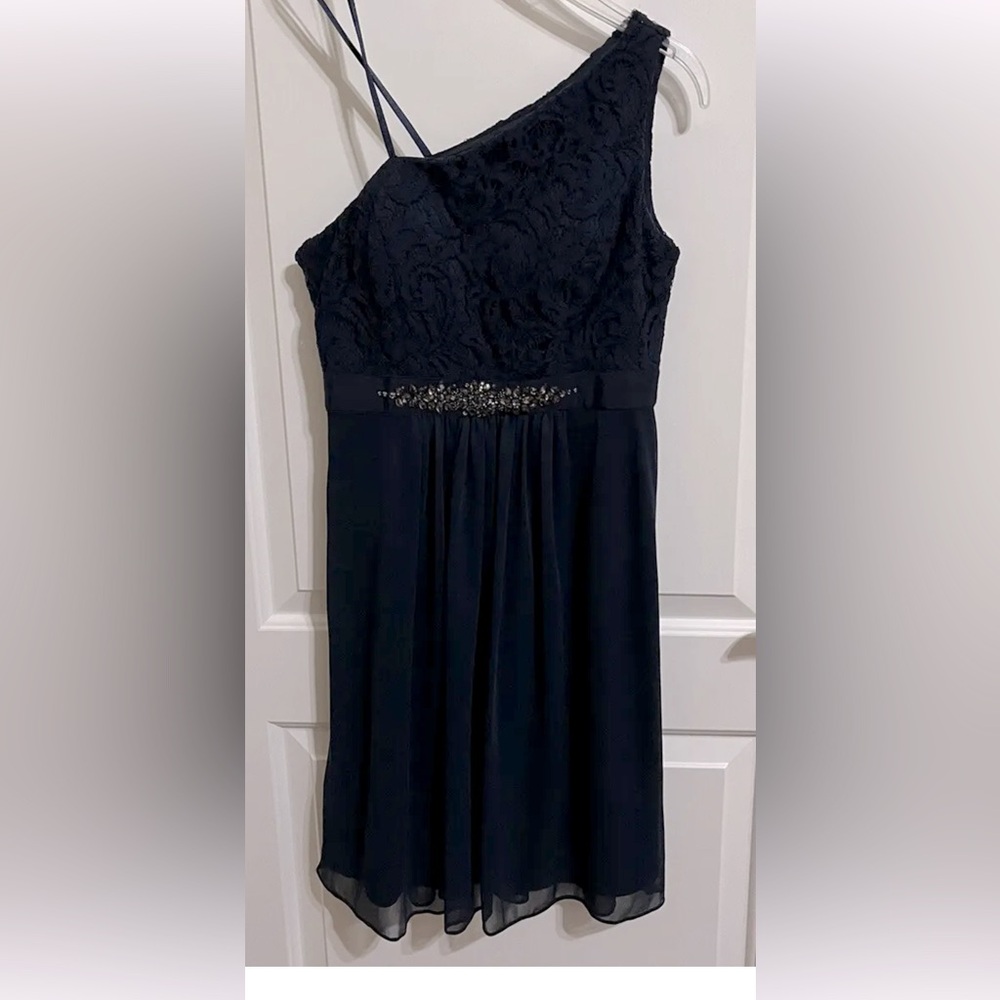Pretty Ladies Adrianna Papell Lined Blue Blingy Lace Dress Size 2 - One Shoulder